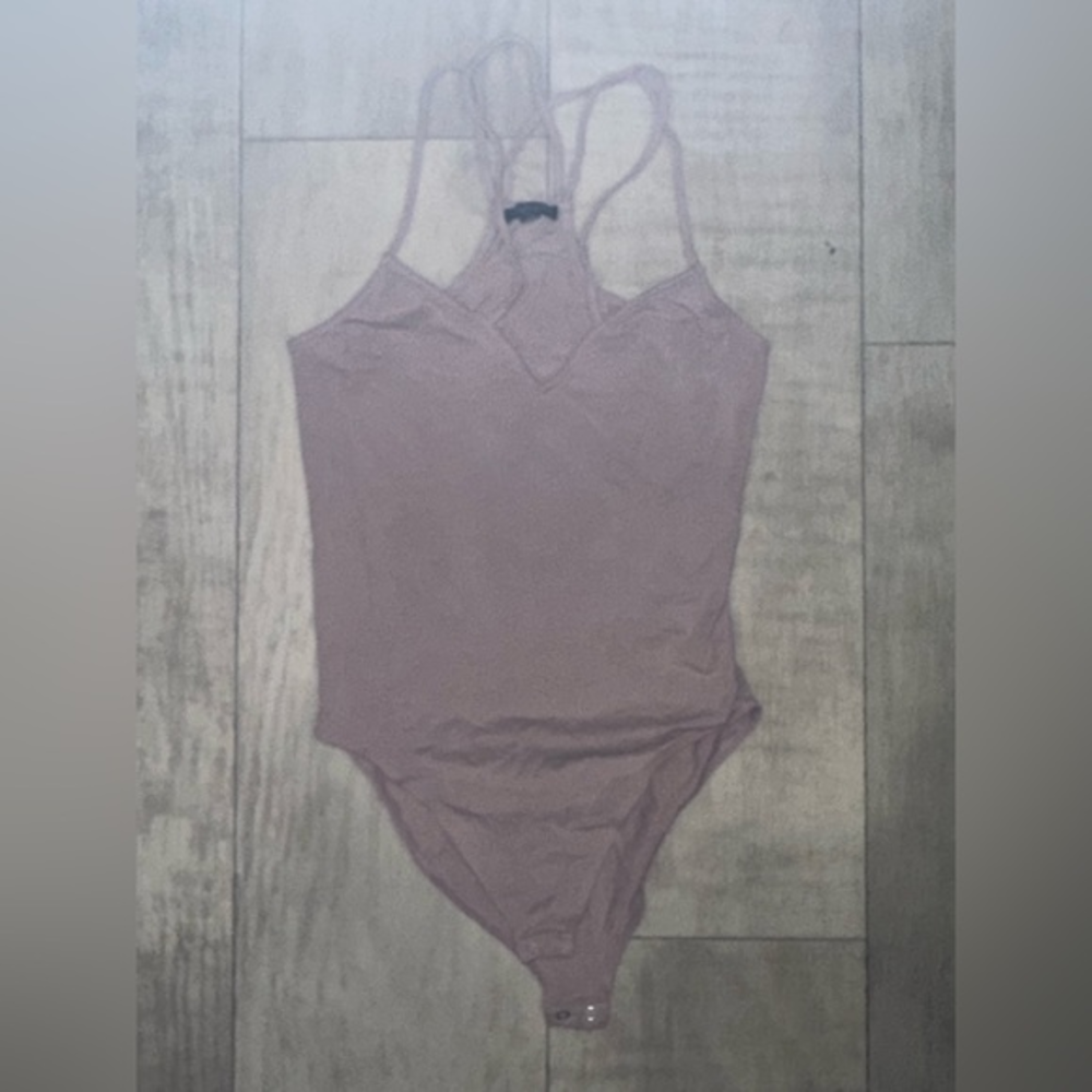 Express‎ bodysuit
